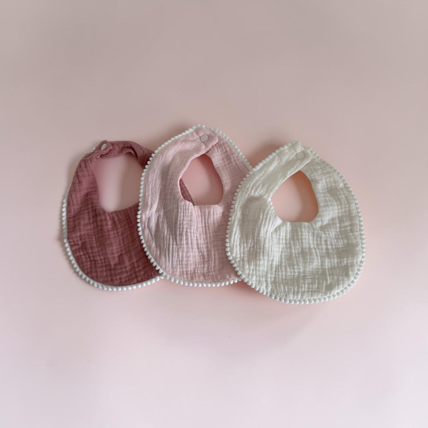 Baberos para Bebé — Pompones