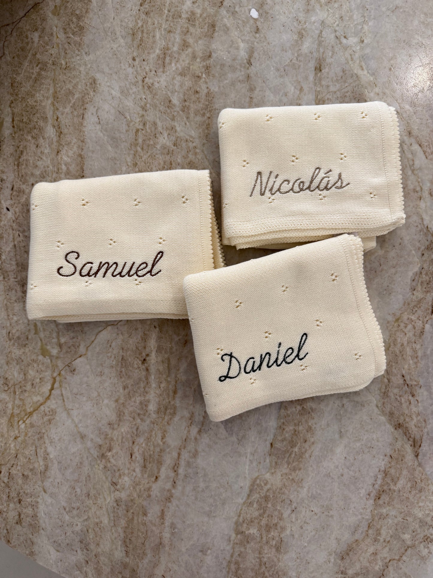 Cobija Tejida Personalizada Crema para Bebé