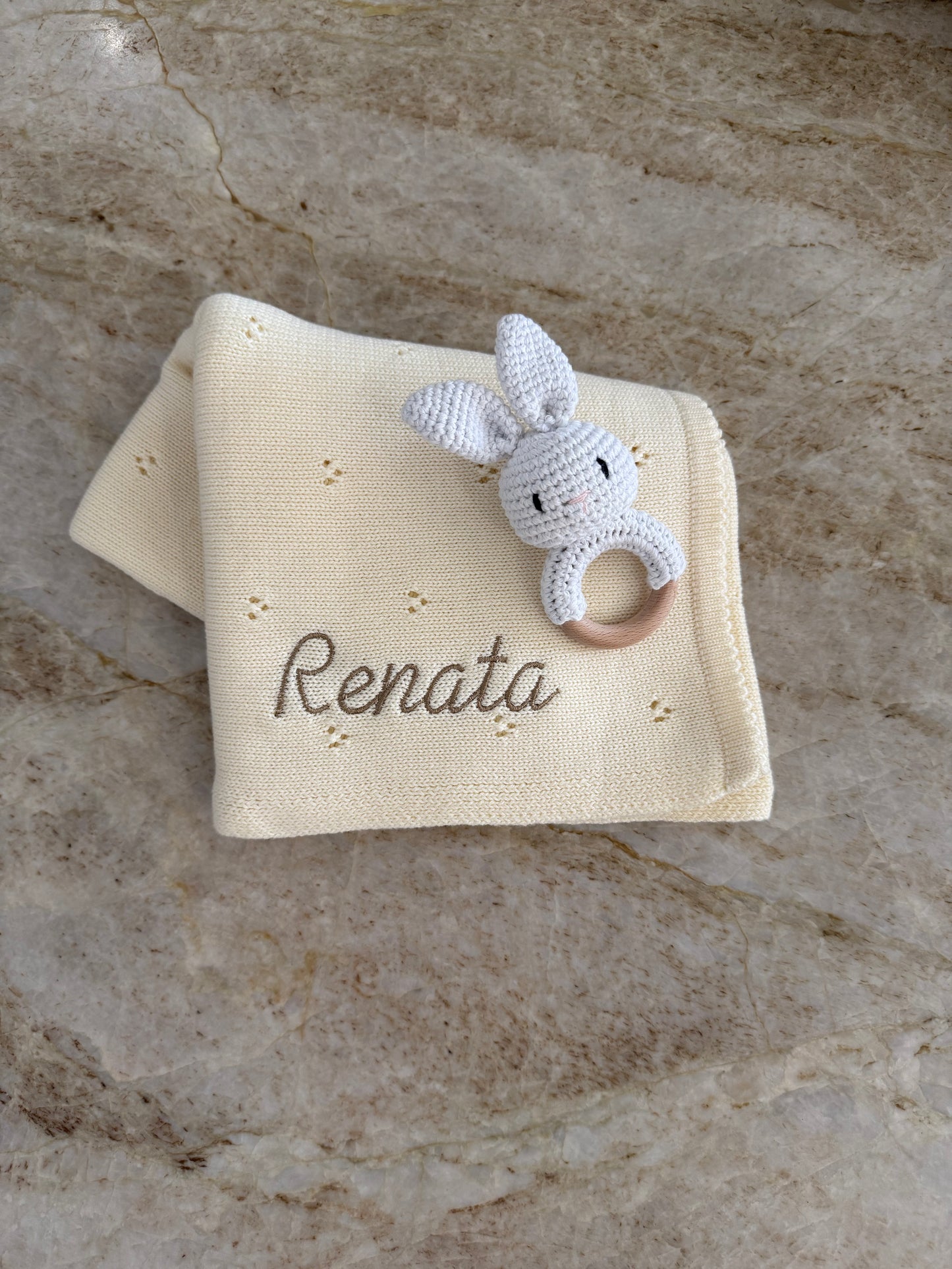 Set Cobija Bebé Tejida + Sonaja